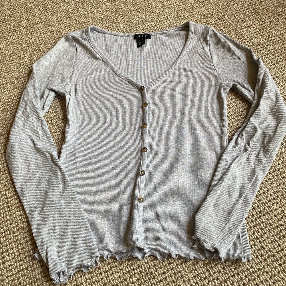 grey long sleeve